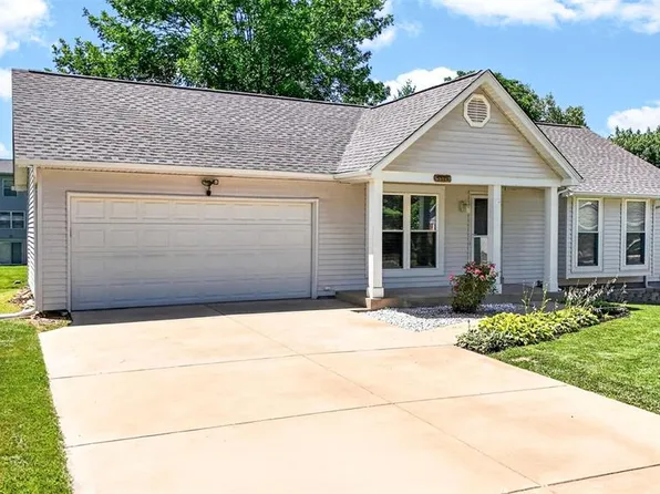 1319 Cambrook Ct, Saint Charles, MO 63304