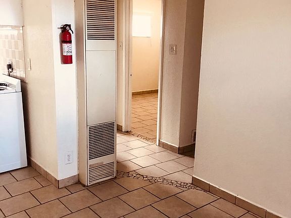 5th image of 524 Texas St NE APT 3