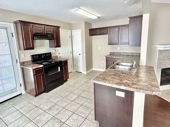 5th image of 10088 Mill Hill Ave