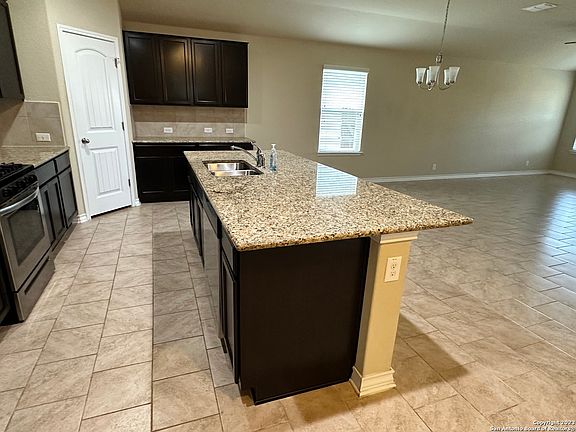 5th image of 8744 Ironwood Hill