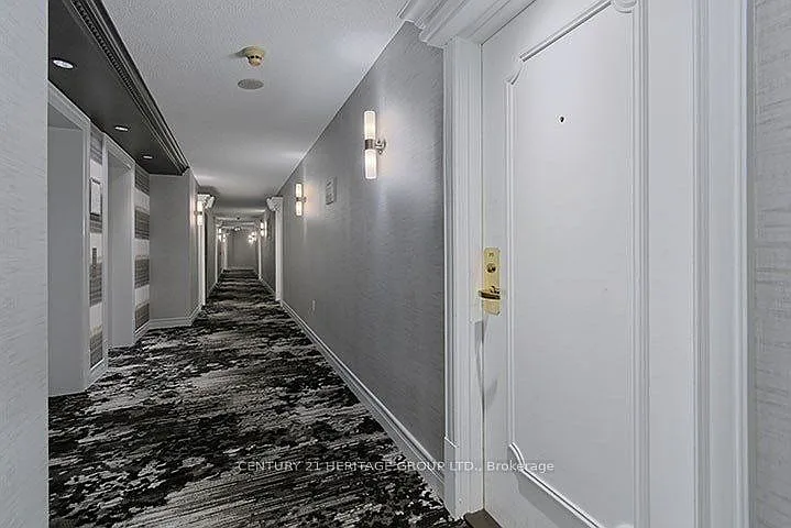 887 Bay St #310 — Photo 6