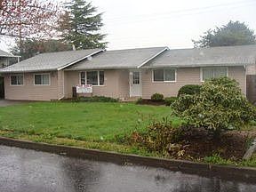 1st image of 121 NE 117th Ave