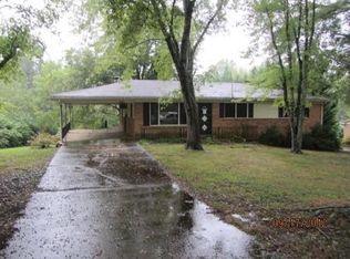 149 Lakeside Dr, Forest City, NC 28043