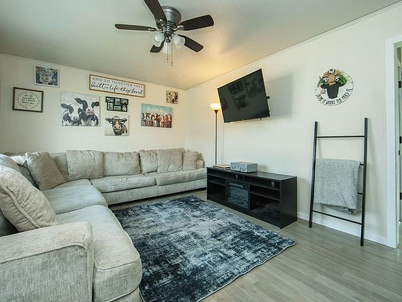 2nd image of 2906 Niles St