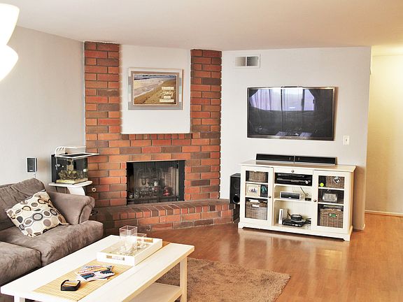 4th image of 2130 Plaza Del Amo Unit 142