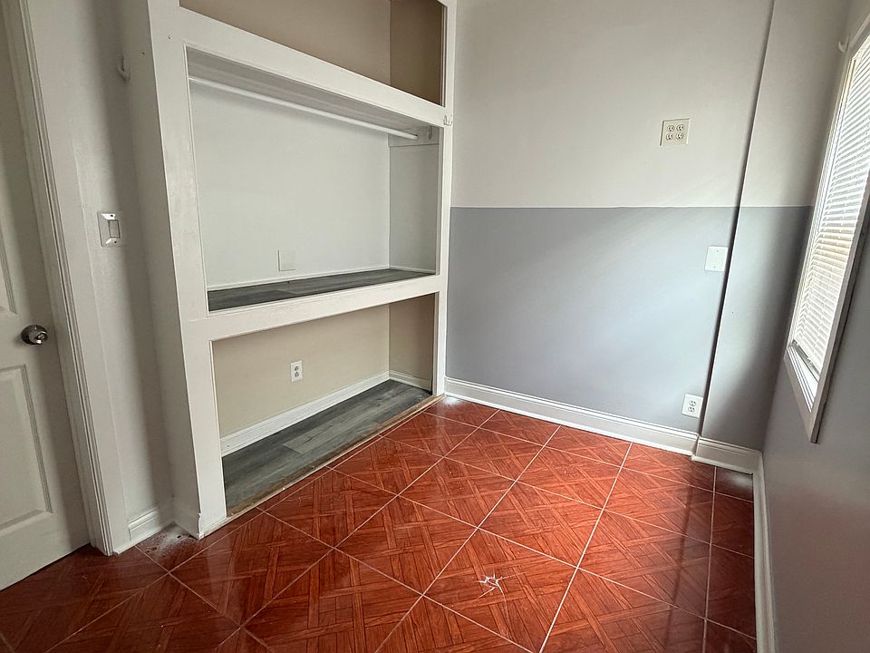 1st image of 3626 W Dickens Ave Unit 1