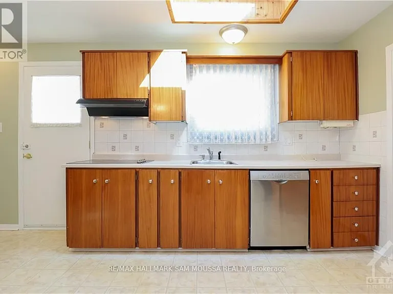 761 Garner Ave — Photo 11