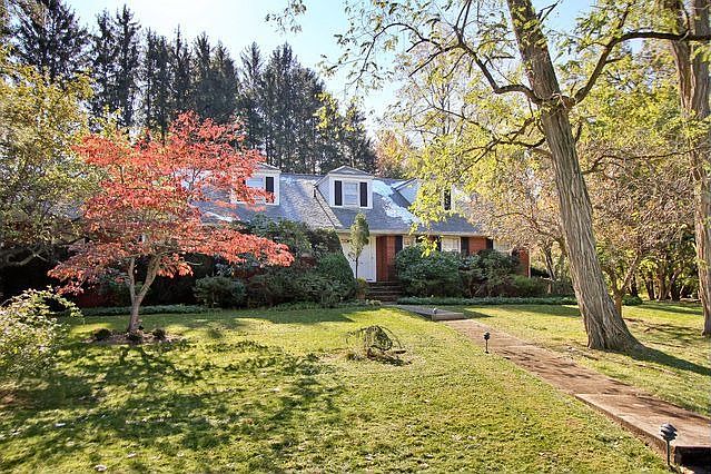 1st image of 26 Beechwood Blvd