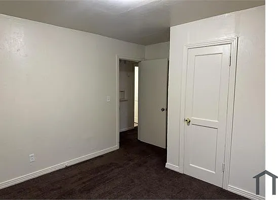 3701 S Villa Ave — Photo 15