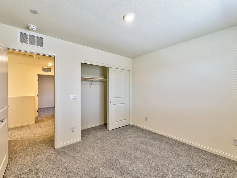 4702 Arctic Cliffs Ave — Photo 10