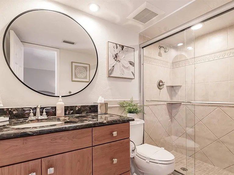 1125 W Peppertree Dr #705 — Photo 25