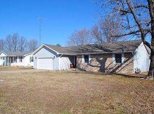 510 W William St, Sesser, IL 62884