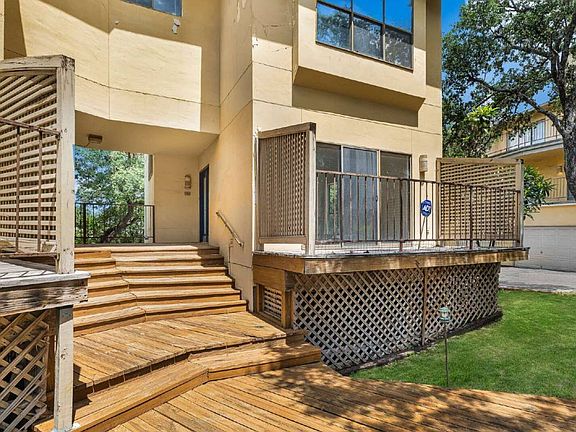 3rd image of 8642 Fredericksburg Rd APT 705-G