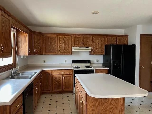 1100 Dani Ln — Photo 7