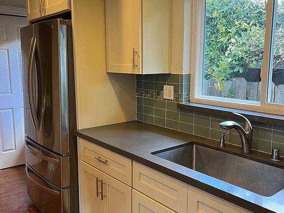 4th image of 226 Central Ave #226