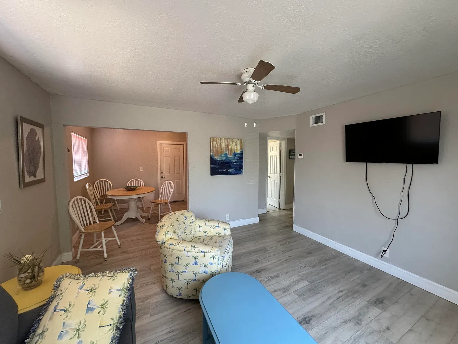2 bed, 1.0 bath, 1440 sqft, $1,875 — Photo 3