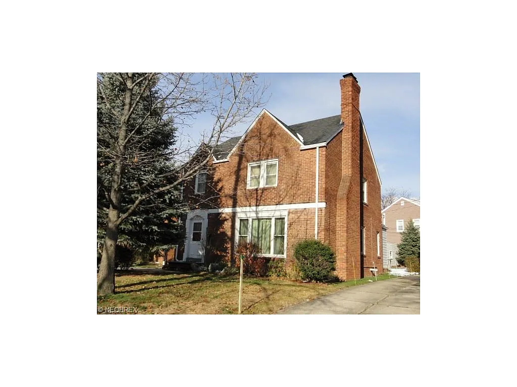 2361 Charney Rd photo 1