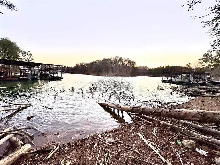 2020 Driftwood Cir — Photo 4