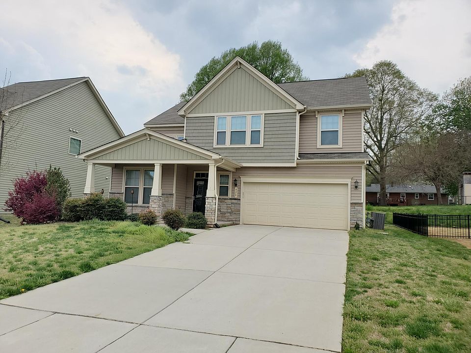 1st image of 420 Fairway Dr