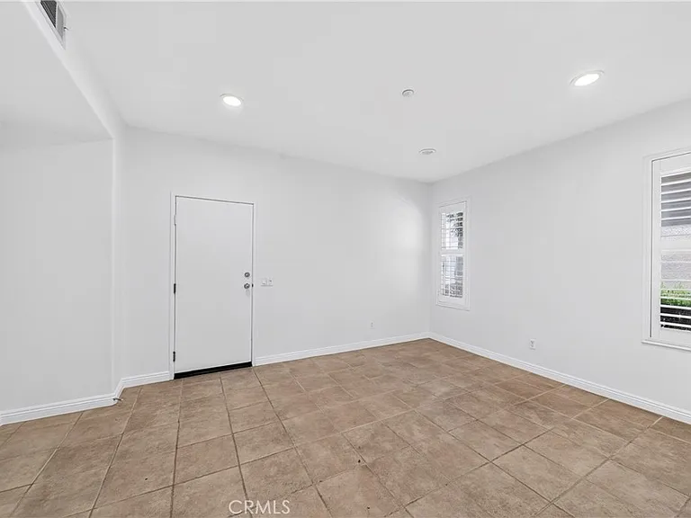 1300 McFadden Dr — Photo 14