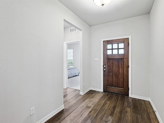 5th image of 808 Feather Edge Dr