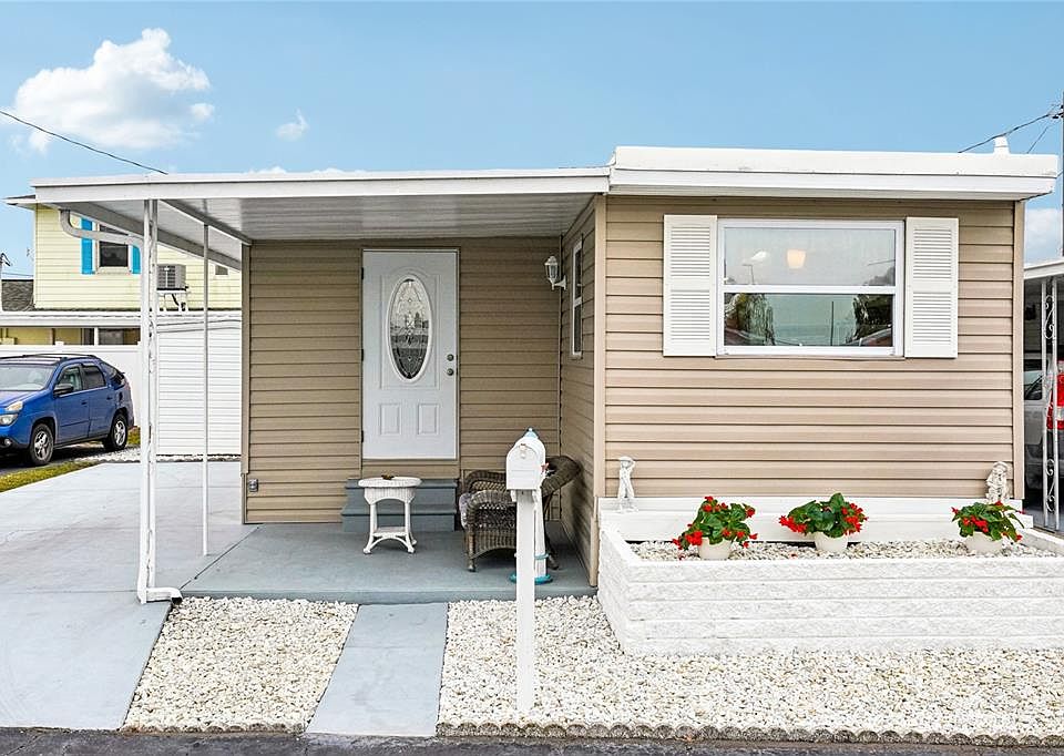 1st image of 7490 46TH AVENUE N #225