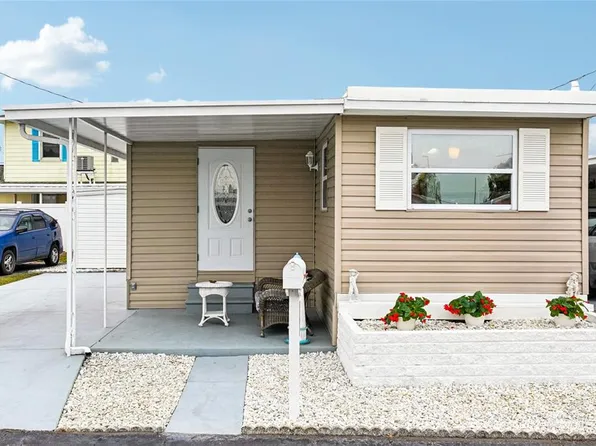 7490 46th Ave N Lot 225, Saint Petersburg, FL 33709