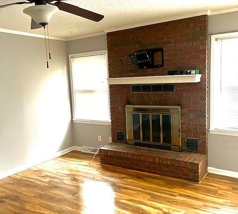 3rd image of 135 Greendale Dr