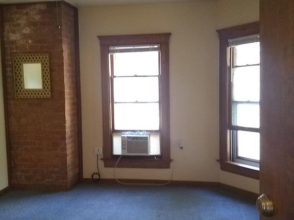 4th image of 307 N Hamilton St APT 2