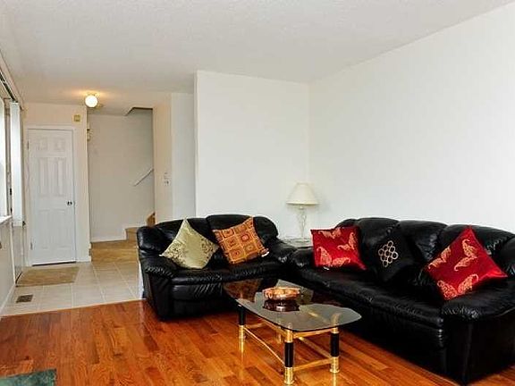 5th image of 73 Kensington Dr #73