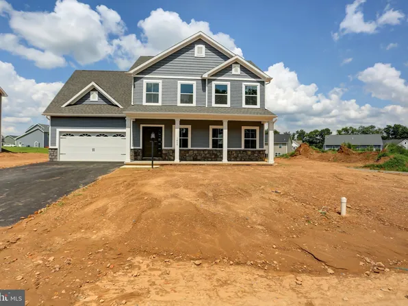 242 Woodridge Dr, Shippensburg, PA 17257