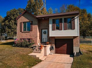 2 Creekside Dr, Florence, KY 41042
