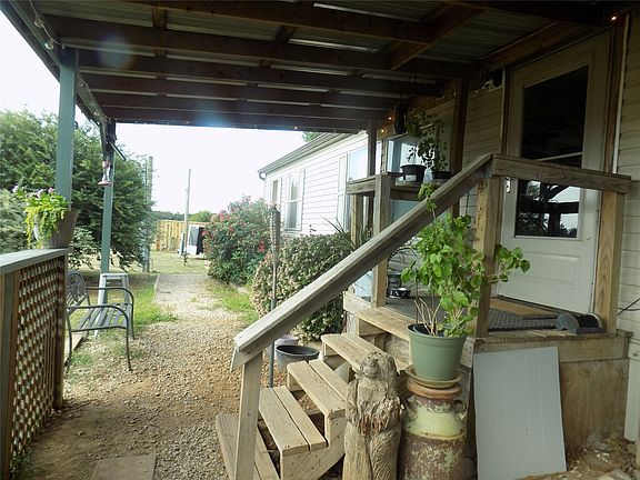 3rd image of 192 Salt Grass Cir