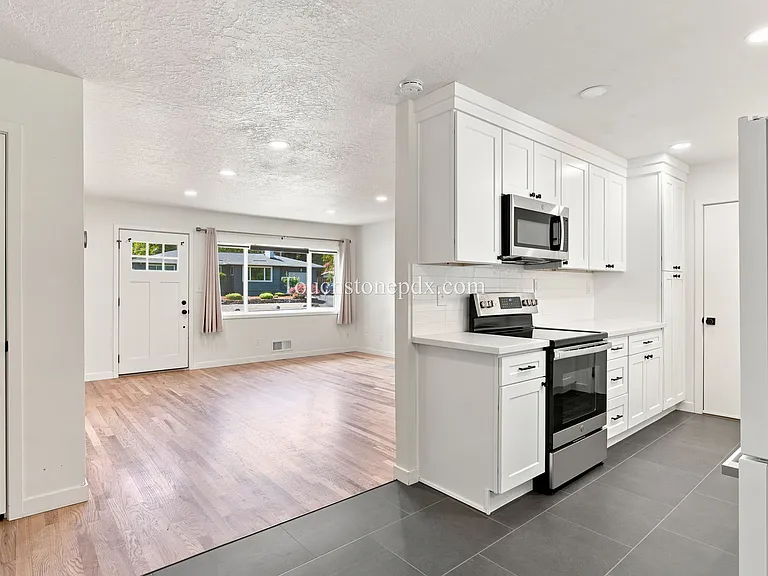 412 NE 167th Pl — Photo 14