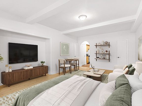 4th image of 307 E 44th St APT 615