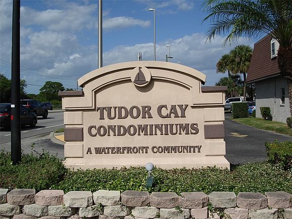 4th image of 9213 Tudor Dr #B202