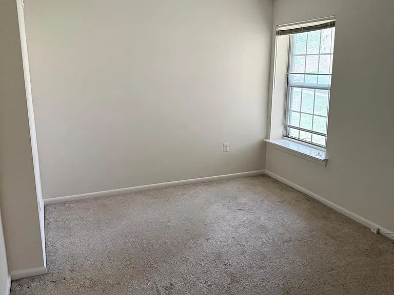 1942 Kennedy Dr #201 — Photo 14