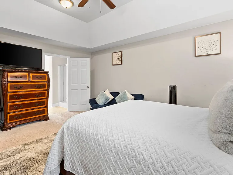 6508 Satjanon Dr — Photo 40