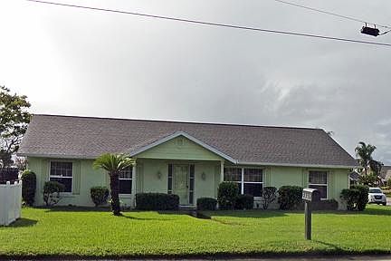 1st image of 2932 S Peninsula Dr