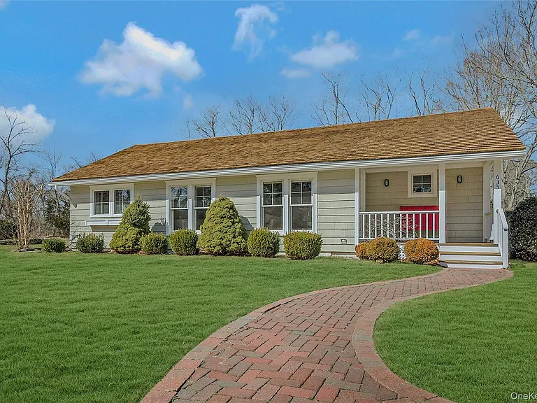 635 Strohson Rd — Photo 2