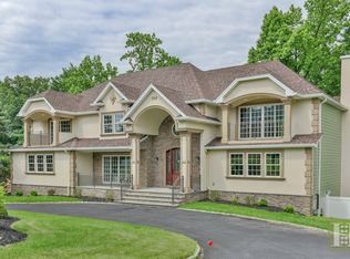 106 Eileen Dr, Cedar Grove, NJ 07009