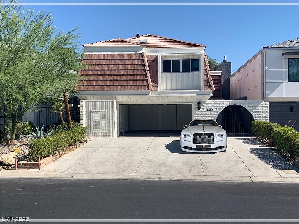 884 Vegas Valley Dr