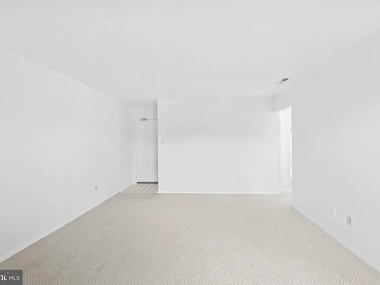 6284 Rose Hill Dr #E — Photo 5