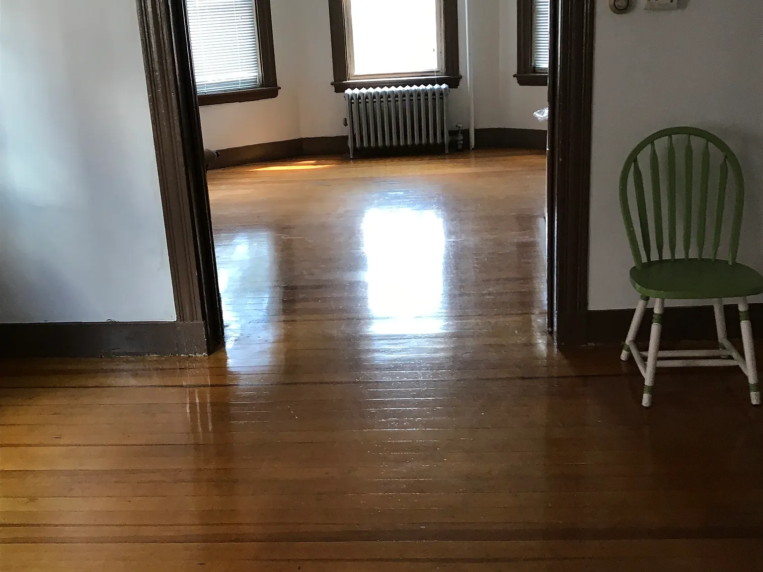 2 bed, 850 sqft, $2,635 — Photo 2