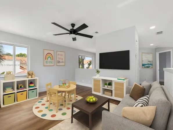 3835 Lombardy St, Hollywood, FL 33021