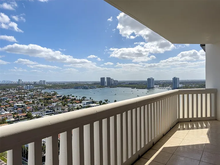 2000 Island Blvd #2503 — Photo 38