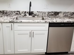 17103 Van Aken Blvd #206, Cleveland, OH 44120