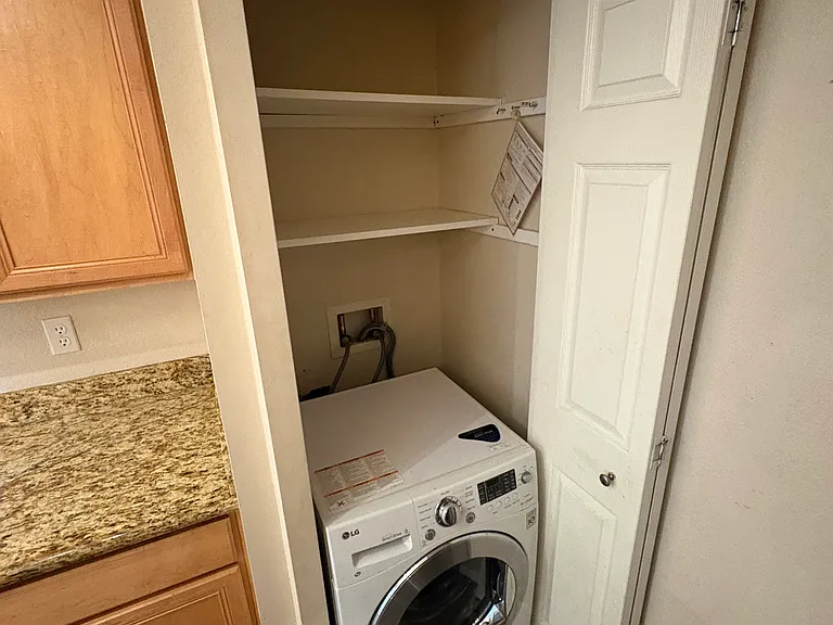 740 W Elm St #243 — Photo 11