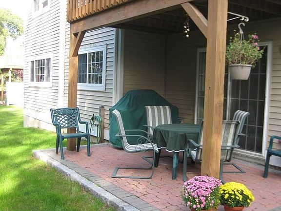 2nd image of 209 Glenwood Dr #209