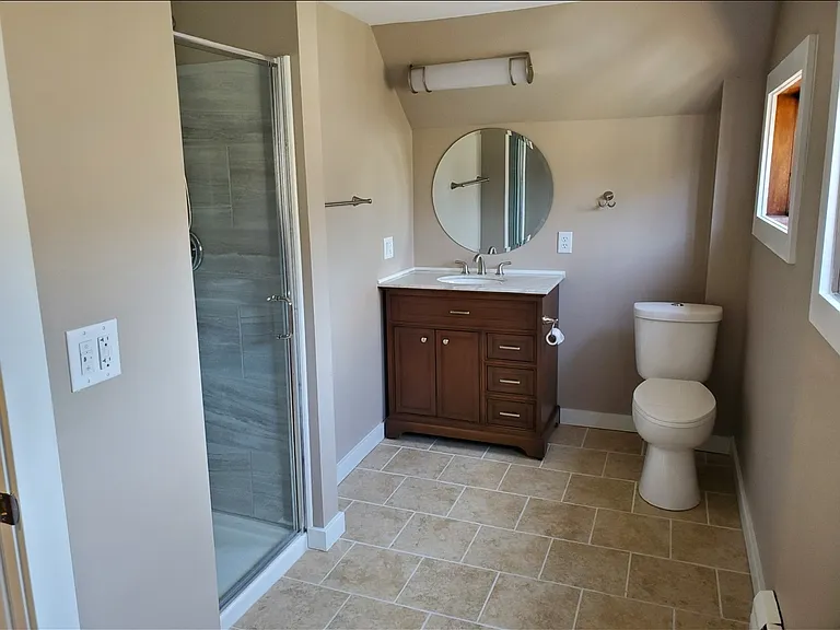 535 W Spring St — Photo 10